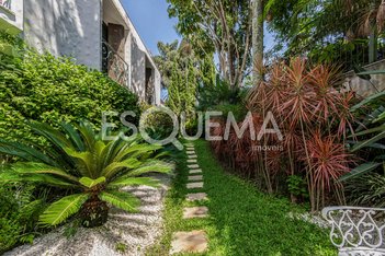 house em Rua Aziz Nader, Jardim Petrópolis - São Paulo - SP