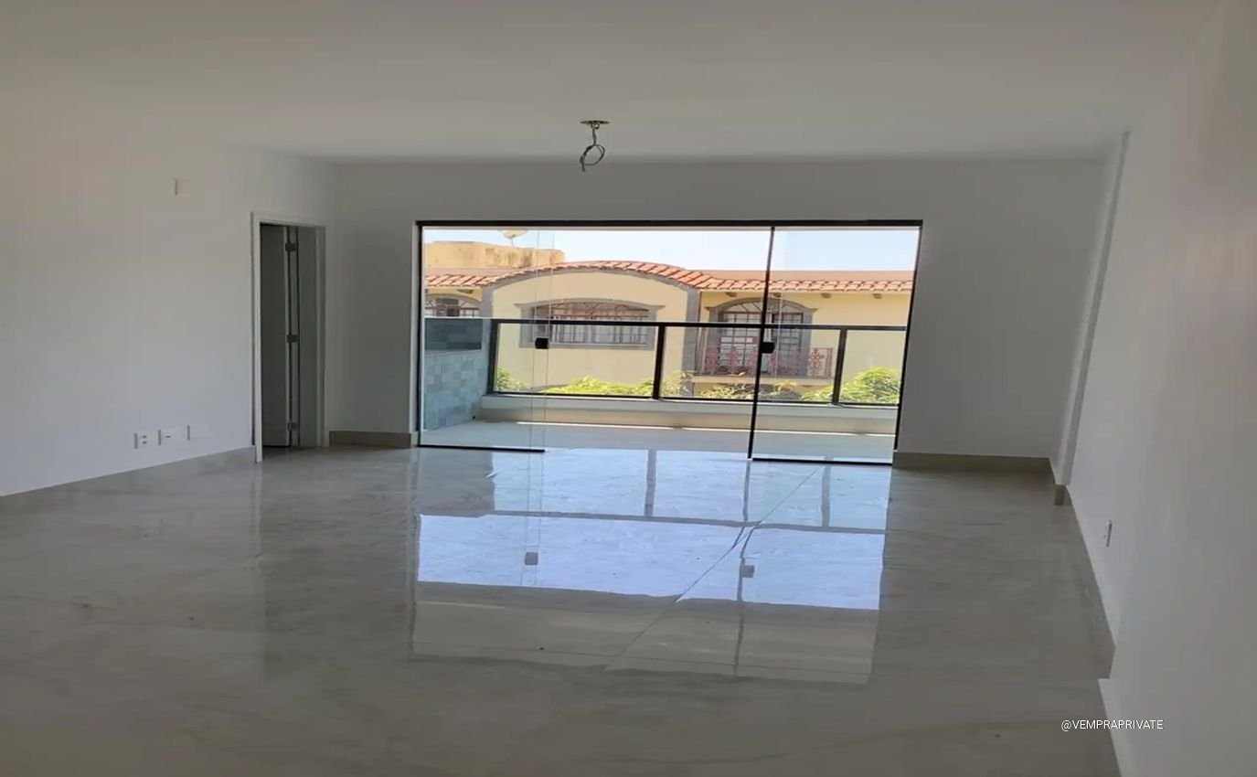 Sala de estar e varanda