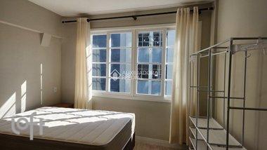 apartment em Rua Doutor Flores, Centro - Porto Alegre - RS