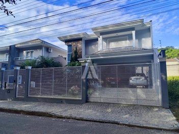 house em Rua Pedro Gervásio Bernardes, Bom Retiro - Joinville - SC