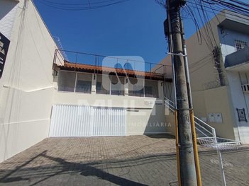house em Avenida Cesário Alvim, Brasil - Uberlândia - MG