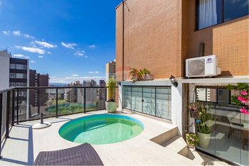 apartment em Avenida República Argentina, Água Verde - Curitiba - PR