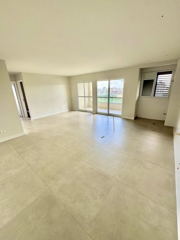 apartment em Rua Itapura, Zona 07 - Maringá - PR