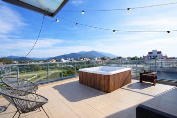 apartment em Rua Sucupira, Campeche - Florianópolis - SC