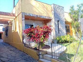 house em Rua Xingu, Igara - Canoas - RS