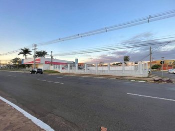 industrial em Avenida Costa e Silva, Vila Progresso - Campo Grande - MS