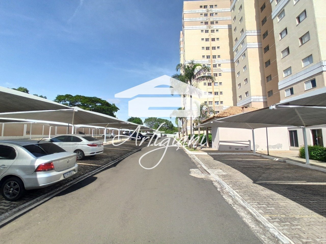 i91W1786UhP_32103681110b6bf097