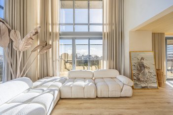 apartment em Avenida Ferdinand Kisslinger, Jardim Europa - Porto Alegre - RS
