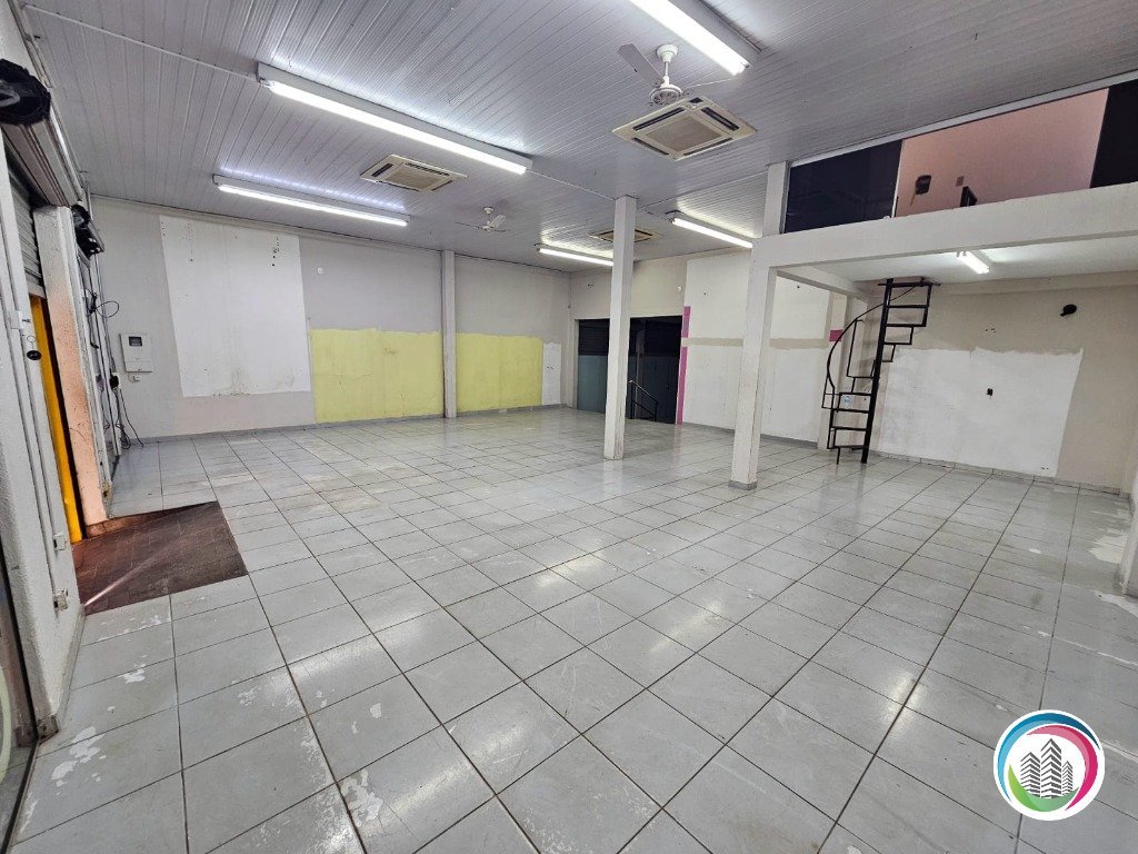 Imóvel comercial na Rua Primeiro de Agosto no Centro de Bauru/SP - 299 m² terreno