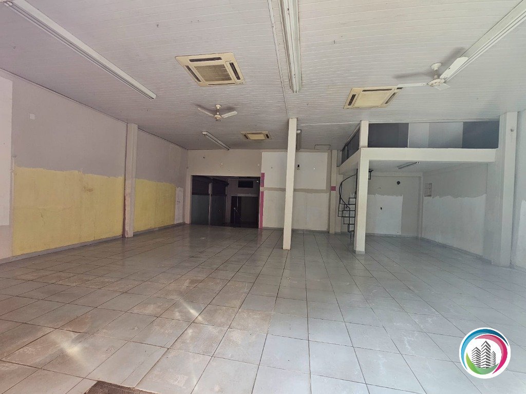 Imóvel comercial na Rua Primeiro de Agosto no Centro de Bauru/SP - 299 m² terreno