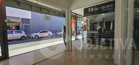 business em Avenida Floriano Peixoto, Centro - Uberlândia - MG