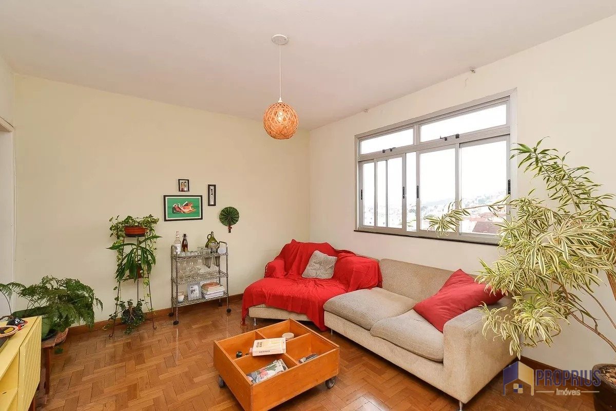 Apartamento com 3 quartos — Santa Efigênia, Belo Horizonte