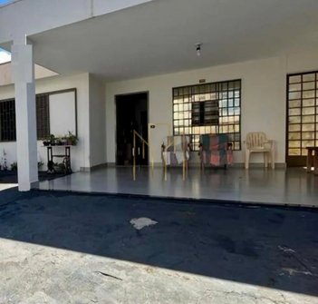 house em Rua Claudemiro José de Souza, Brasil - Uberlândia - MG