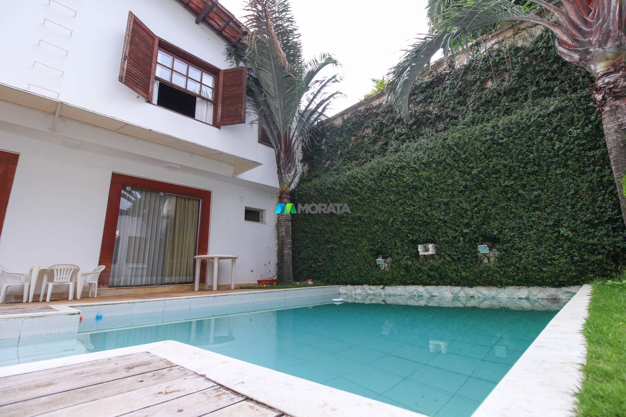 Casa com 4 quartos — Serra, Belo Horizonte