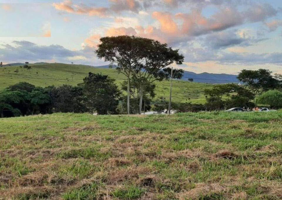TERRENO DE 1.170M� NO CONDOM�NIO FECHADO COLINAS PARAHYBA