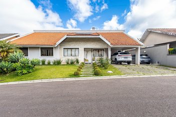 house em Avenida Doutor Eugênio Bertolli, Santa Felicidade - Curitiba - PR