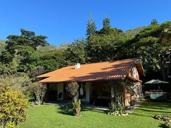 house em Avenida Country Club, Nogueira - Petrópolis - RJ