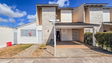 house em Rua Manoel Jorge de Castro, Guaribas - Eusébio - CE