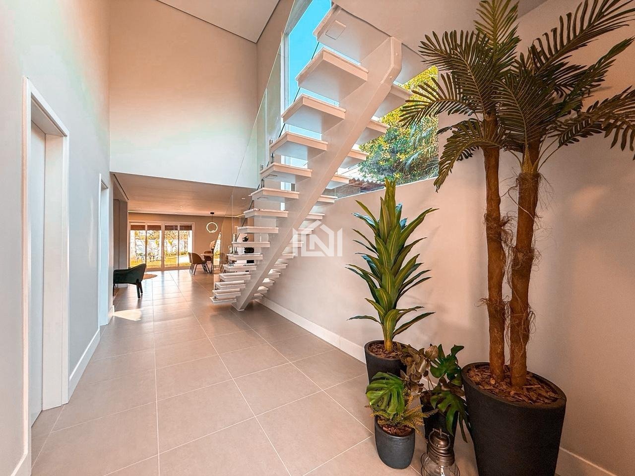 casa a venda no condominio reserva santa maria - hall