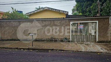 land_lot em Avenida Cesário Crosara, Presidente Roosevelt - Uberlândia - MG