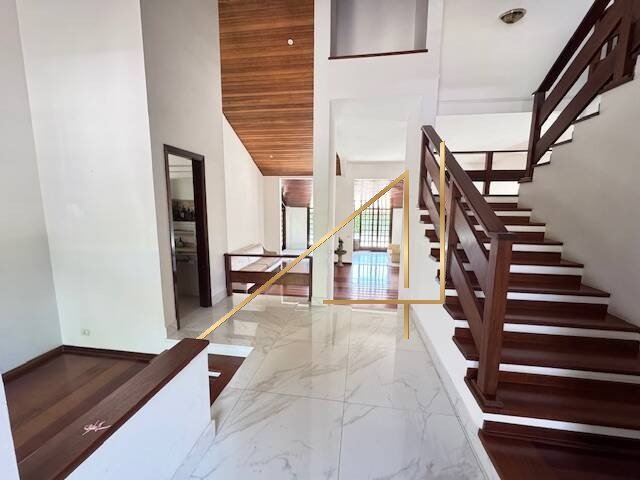 20251001T1119180300-45177652