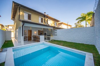 house em Rua Guarujá, Parque Rincão - Cotia - SP