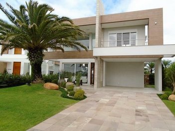 house em Rua Rio Jacuí, Centro - Xangri-Lá - RS