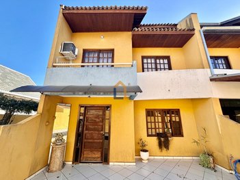 house em Rua Santo Bozzi, Xaxim - Curitiba - PR