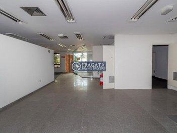 business em General Furtado Nascimento, Alto de Pinheiros - São Paulo - SP