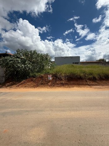 land_lot em Rua Cruzeiro, Lagoa de Santo Antônio - Pedro Leopoldo - MG