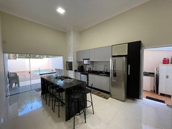 house em Rua Kameo Ussui, Pinheiros - Araçatuba - SP