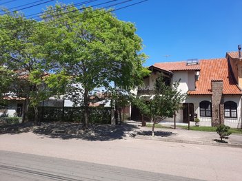 house em Rua Elias Bothome, Jardim Itu - Porto Alegre - RS