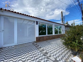 house em Rua Manoel Feliciano de Oliveira, Nova Mirim - Praia Grande - SP