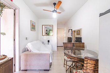 apartment em Rua Jataí, Cristal - Porto Alegre - RS