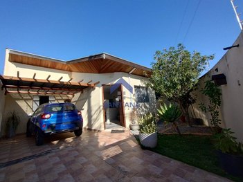 house em Avenida Subtenente Garcílio Costa Ferreira Filho, Vista Alegre - Taubaté - SP