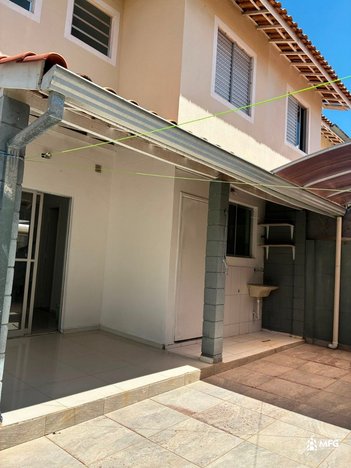 house em Avenida Adolpho Massaglia, Bairro da Vossoroca - Sorocaba - SP