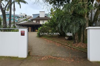 house em Estrada Haroldo Soares Glavan, Cacupé - Florianópolis - SC