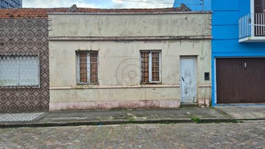 house em Rua Gomes Freire, Centro - Rio Grande - RS