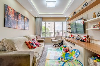 apartment em Rua La Plata, Jardim Botânico - Porto Alegre - RS