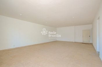 business em CLS 302 Bloco B, Asa Sul - Brasília - DF