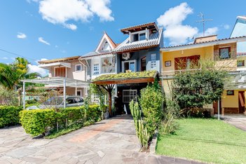 house em Avenida Juca Batista, Cavalhada - Porto Alegre - RS