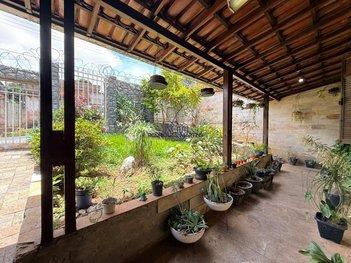 house em Rua Benedito Parreiras Coelho, Industrial - Contagem - MG