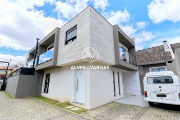 house em Rua Professora Maria da Glória Saldanha Loyola, Uberaba - Curitiba - PR