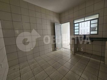 house em Avenida Salomão Abrahão, Segismundo Pereira - Uberlândia - MG