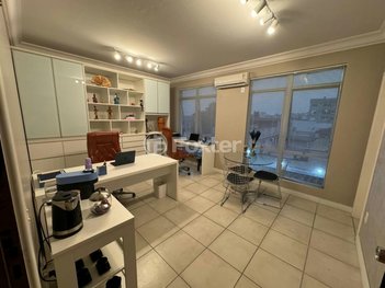 office em Avenida Protásio Alves, Três Figueiras - Porto Alegre - RS