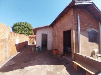 house em Rua Zezinho Padeiro, Conjunto Habitacional Maestro Júlio Ferrari - Lençóis Paulista - SP