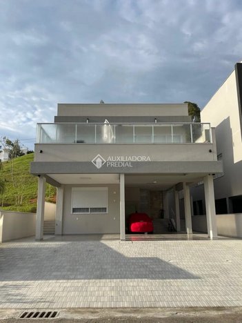 house em Rua Joaquim Garcia, Centro - Camboriú - SC