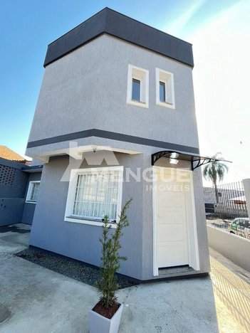 house em Gregório Beheregaray Filho, Costa e Silva - Porto Alegre - RS