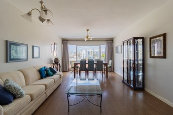 apartment em Avenida Venâncio Aires, Farroupilha - Porto Alegre - RS