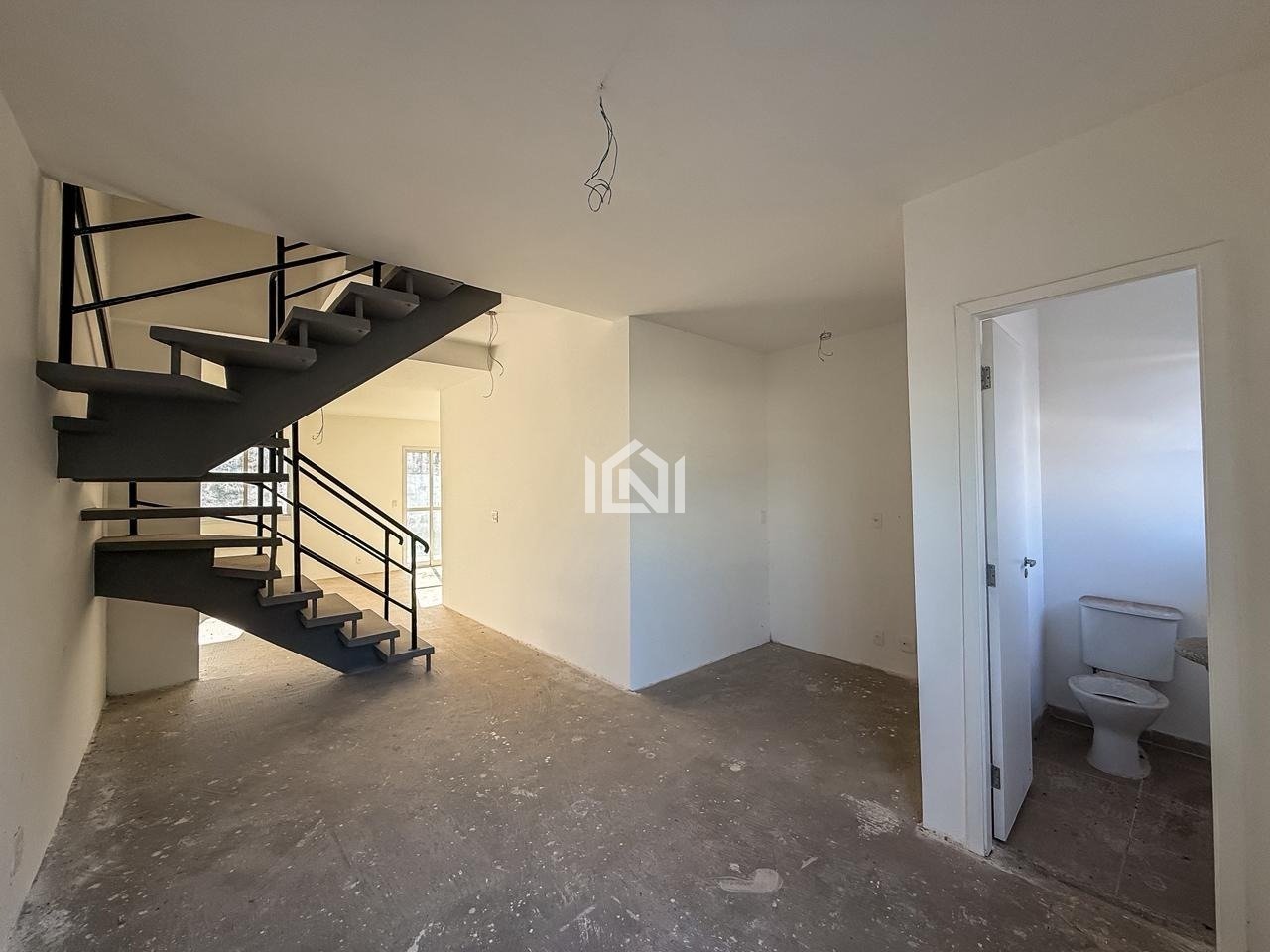 casa a venda no condominio mirante do jardim da gloria - sala de estar